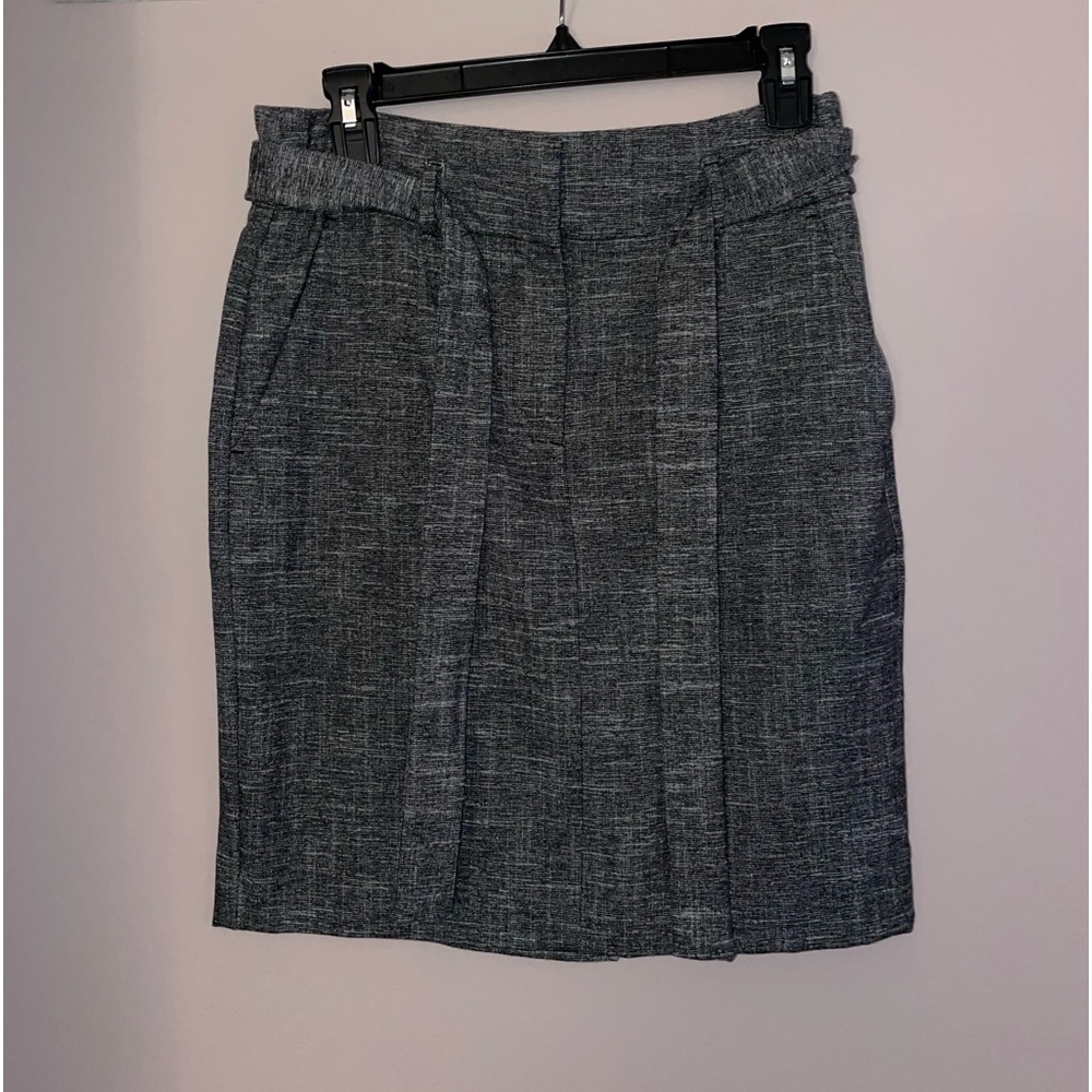 Loft skirt with tie